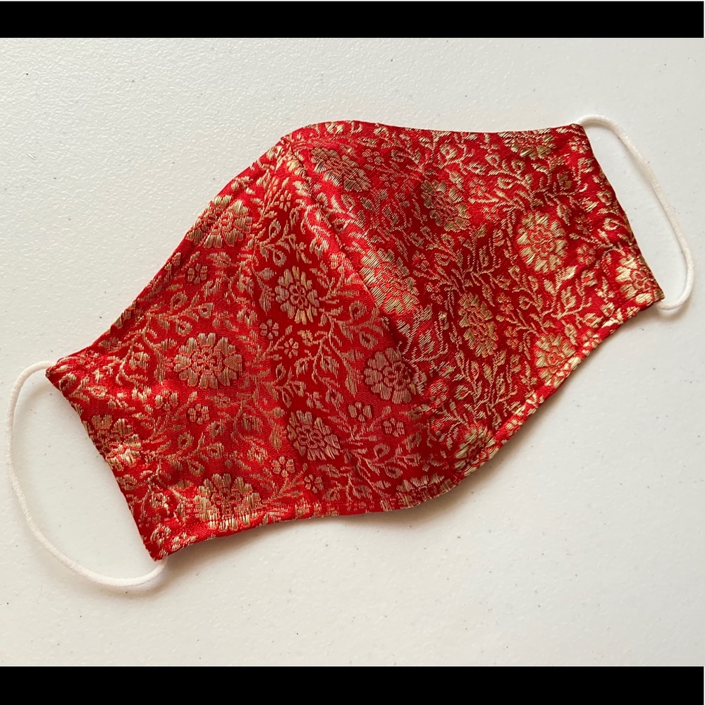 Red and gold embroidered Indian silk saree mask - Picture 1 of 7